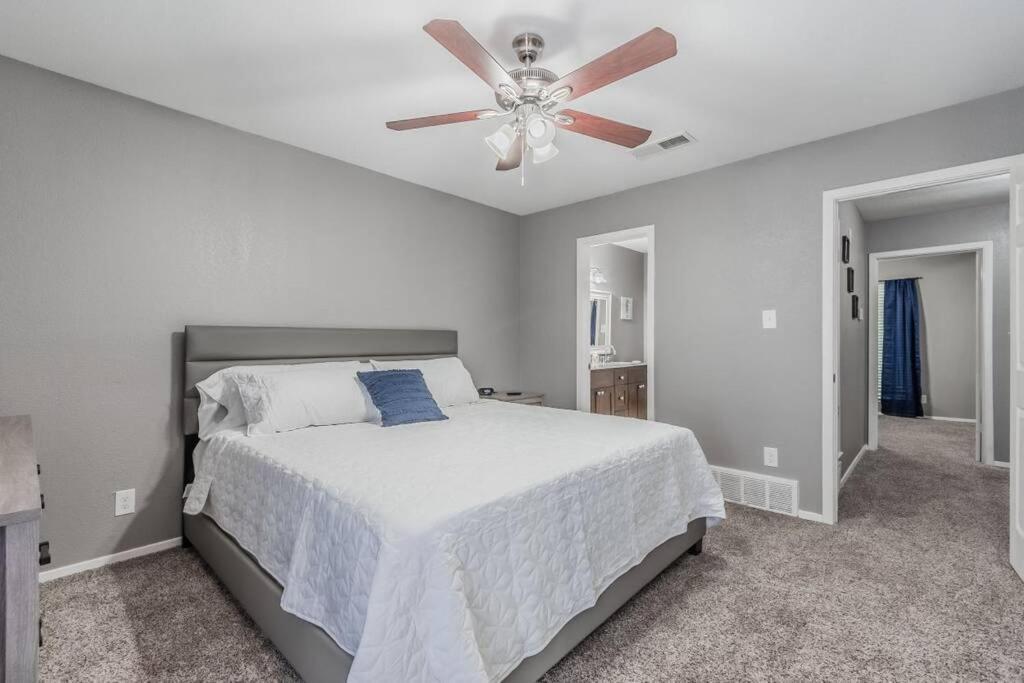 Cozy 2 Bedroom Apt 9Ml From Downtown Ft Worth フォートワース エクステリア 写真